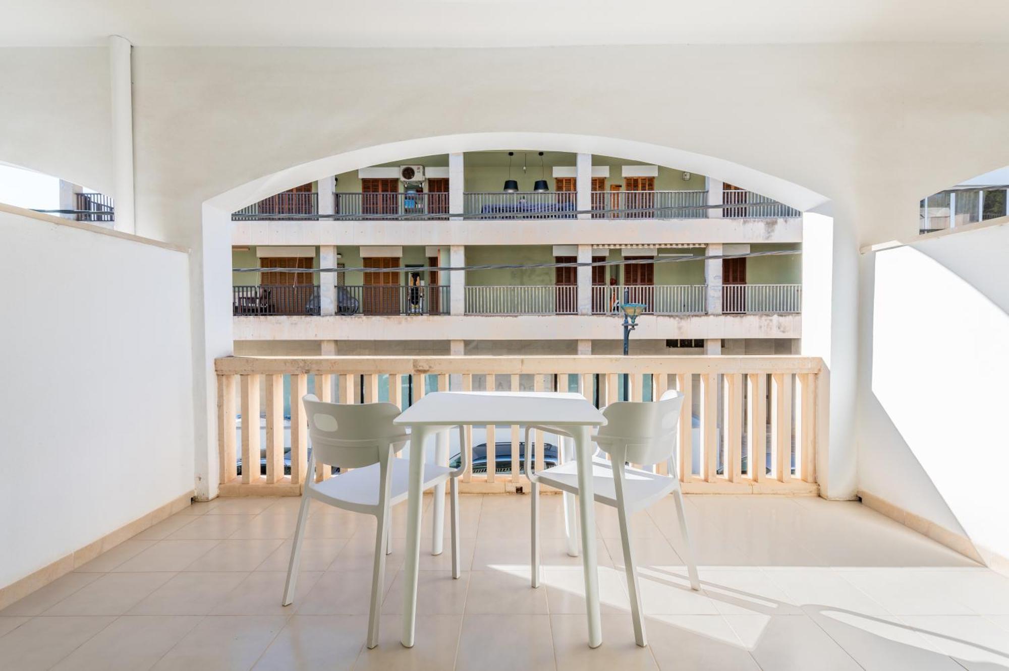 Hotel Martorell By Mhr 콜로니아 산트 호르디 외부 사진