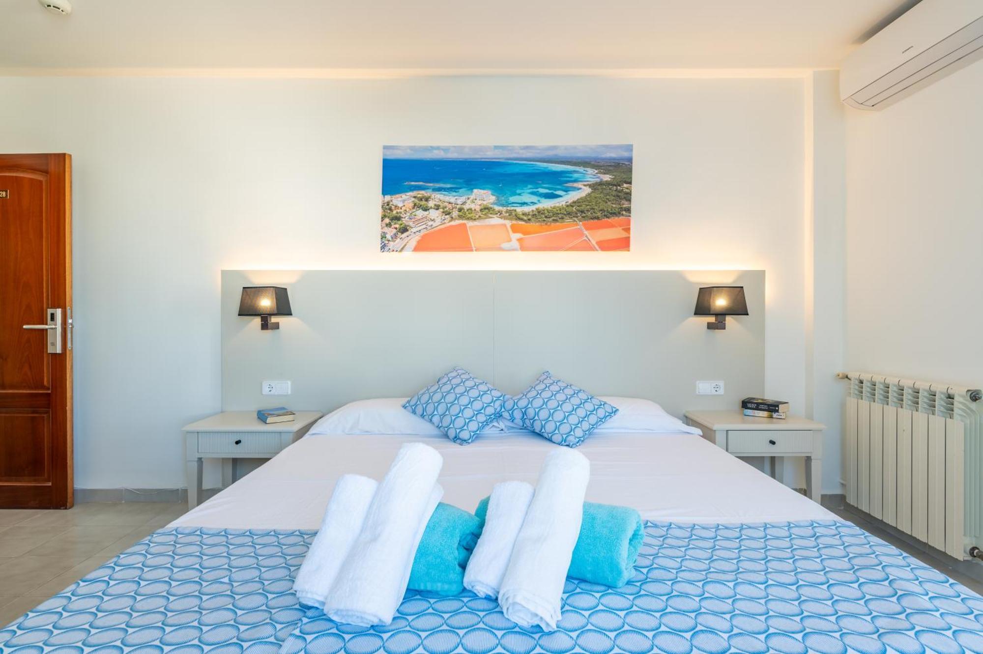 Hotel Martorell By Mhr 콜로니아 산트 호르디 외부 사진